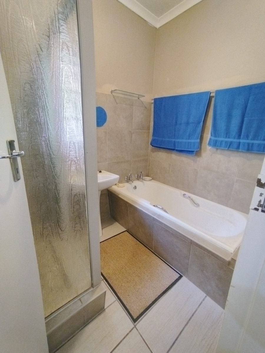 4 Bedroom Property for Sale in Jan Kempdorp Northern Cape